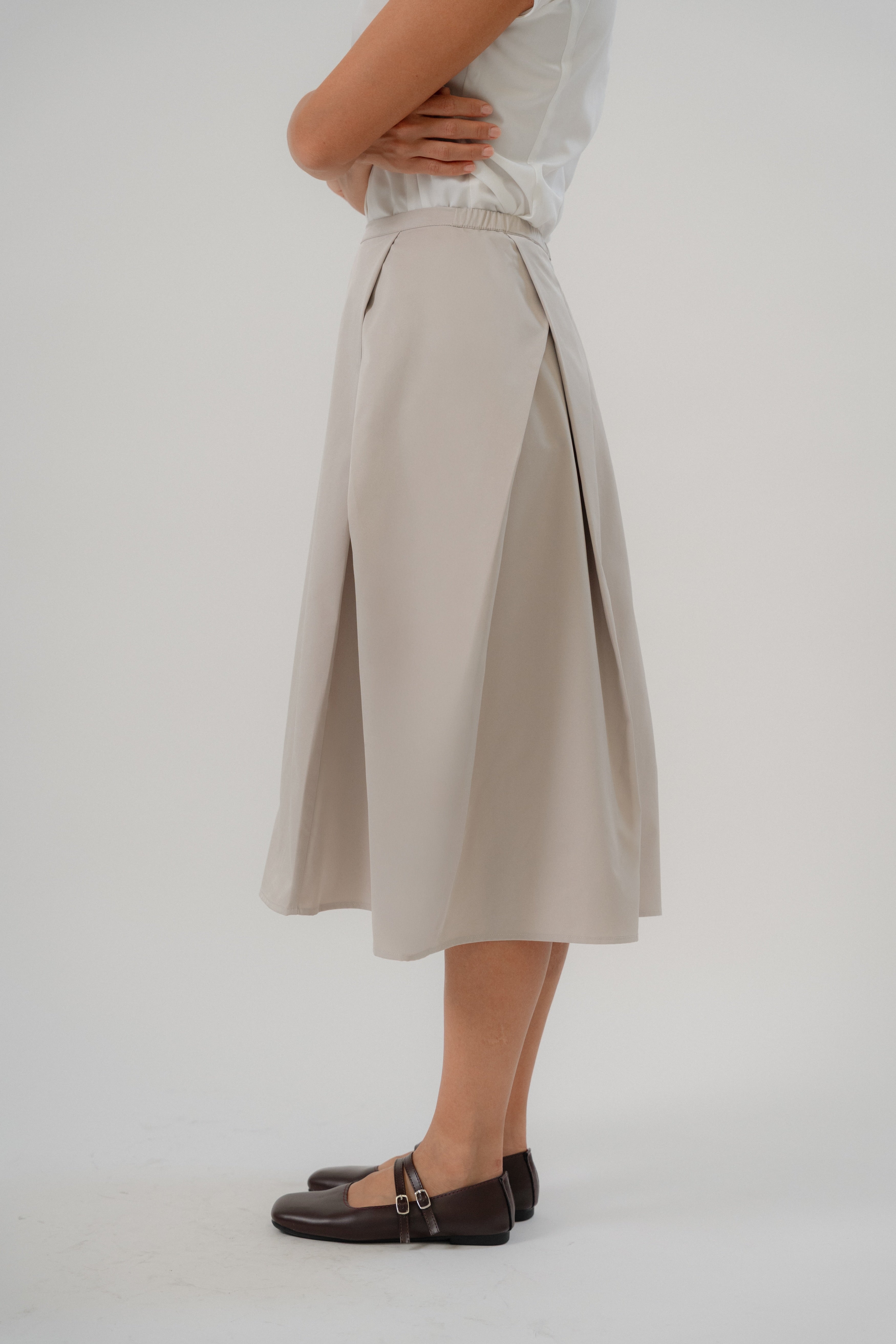Crossing Pleated A-Line Skirt