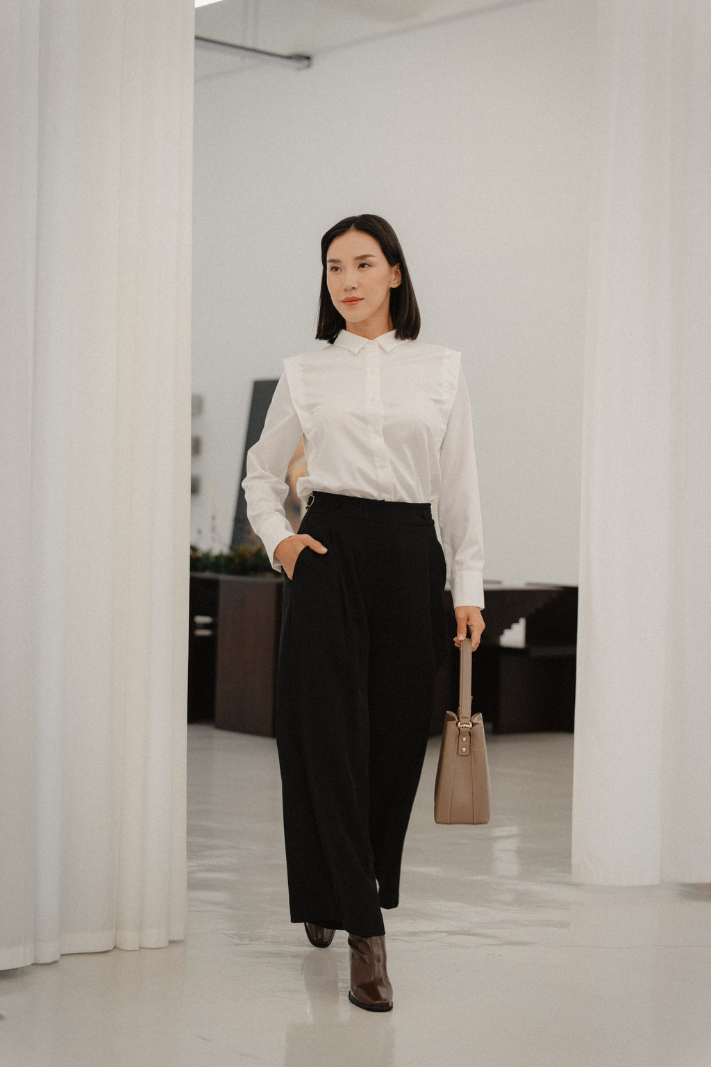 Laborio wide leg pants and wide shoulder blouse
