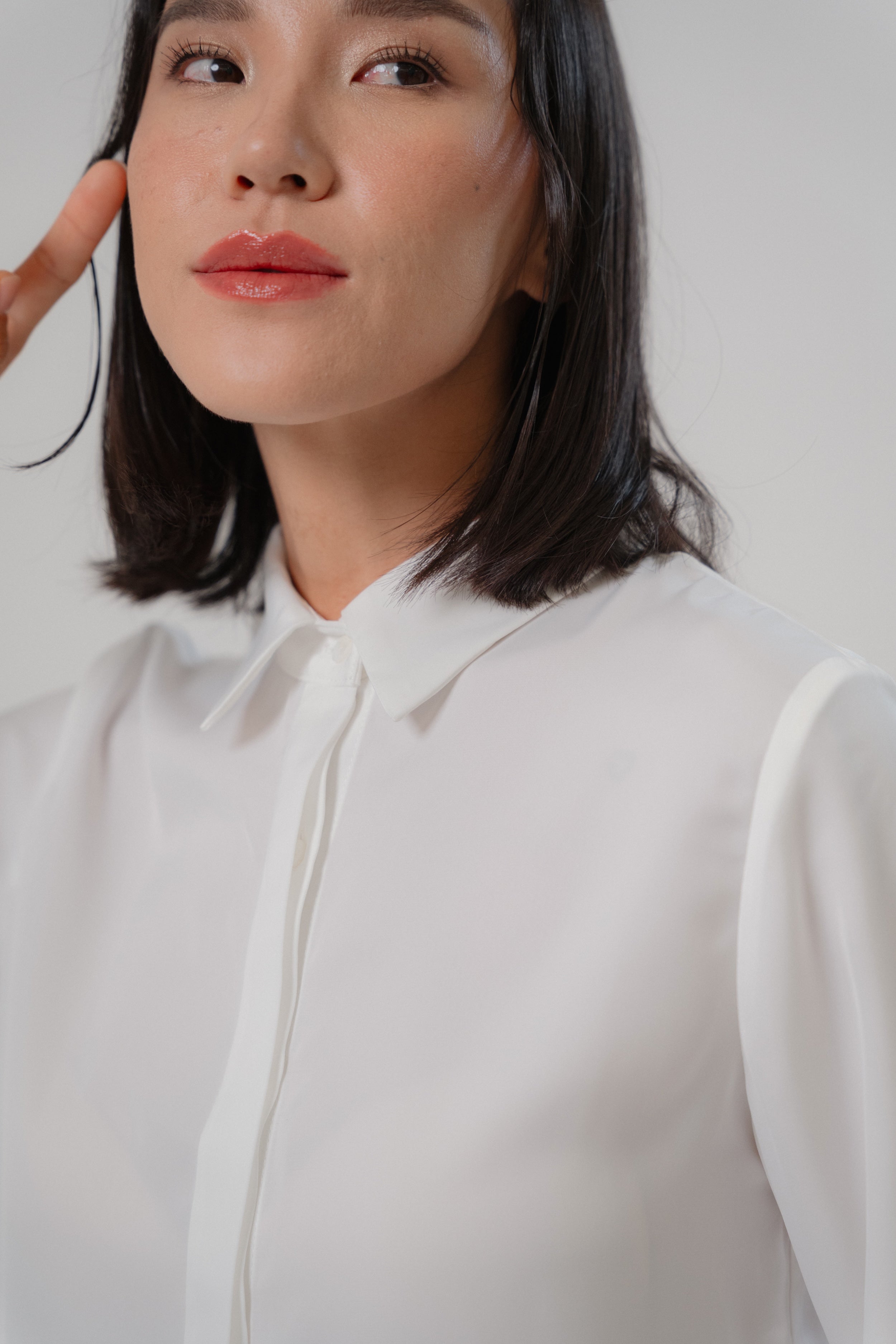 Collared Long Tail Blouse