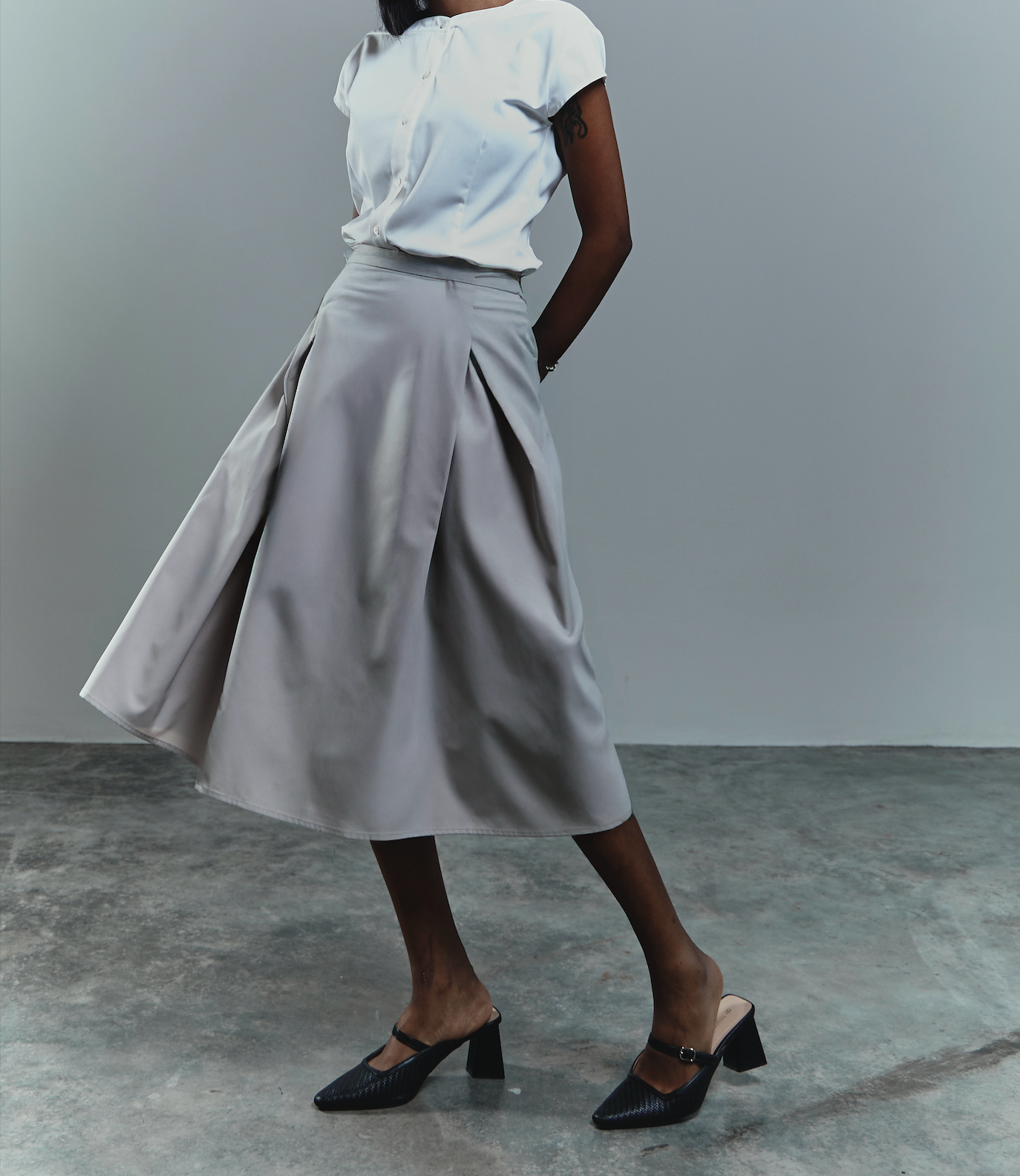 Crossing Pleated A-Line Skirt